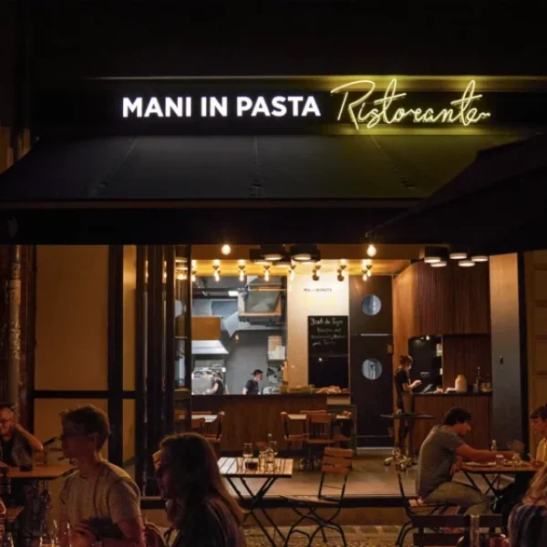 Horizontal_slider_mani_lightbox